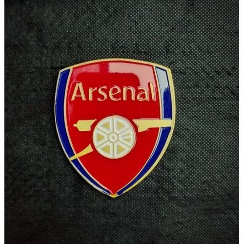 arsenal car boot emblem sticker on vehicle trunk